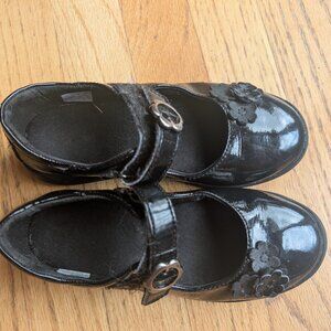 Stride rote girls shoes